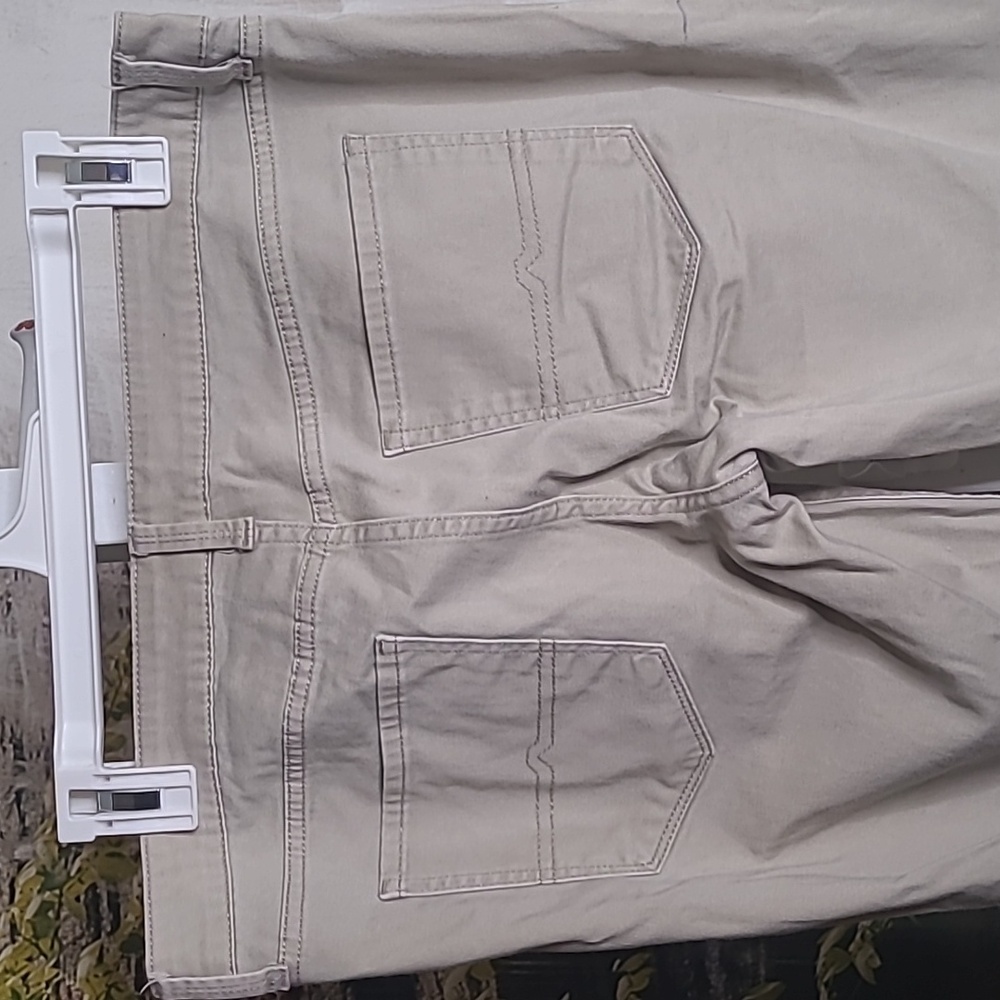 Arizona Jeans Co Womens Juniors size 11 sandy beige skinny jeans